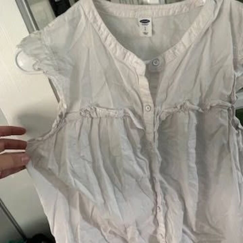 Old Navy White Sleeveless Ruffle Button-Up Top Size S